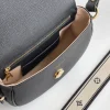 Louis Vuitton Size: 21 x 15 x 6.5 cm