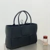BV ARCO TOTE bag Size:38x25cm 609175