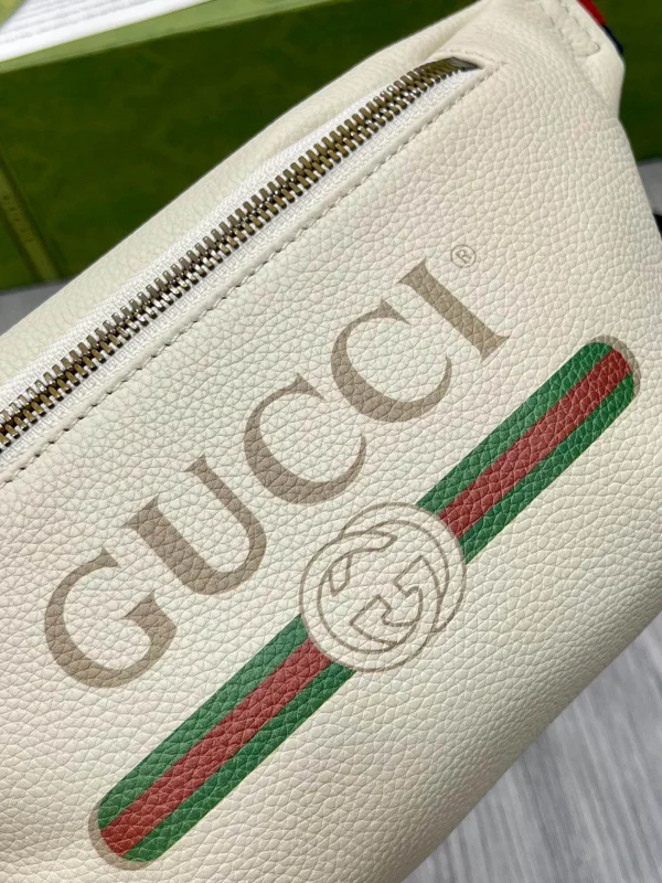 Model: 527792 Size: 22*13*6cm