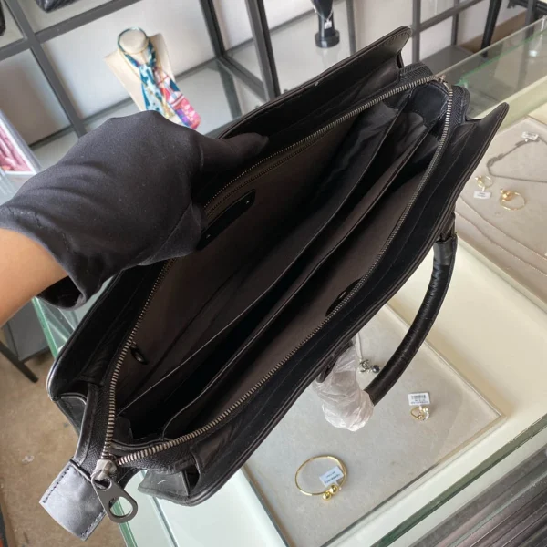 BV Briefcase Size:38cm