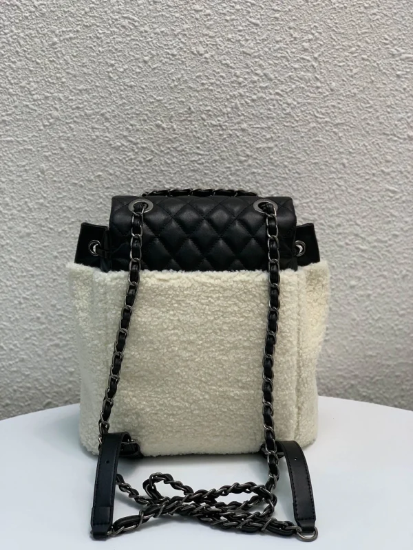 Backpack size: 24*14*22 high cm