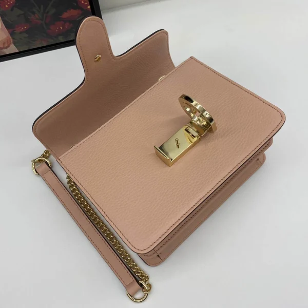 Model: 510304 Size: 20x15x7.5cm