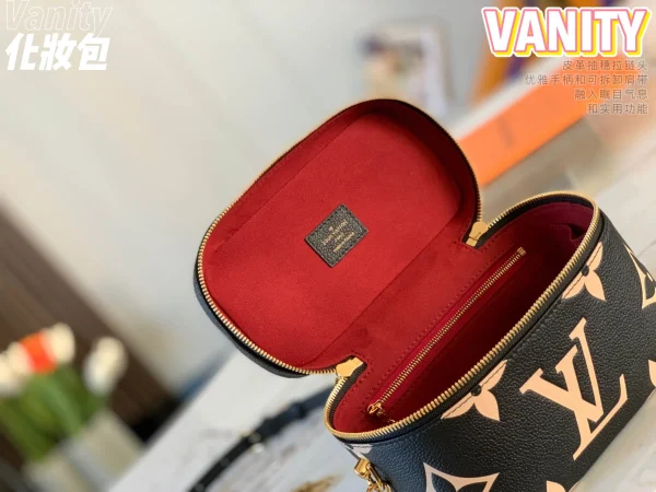 Louis Vuitton Size: 19*13*11cm