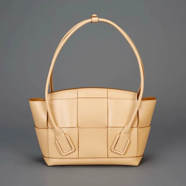 BV Bottega Veneta Arco33 Collection Bag Size: 33x21cm