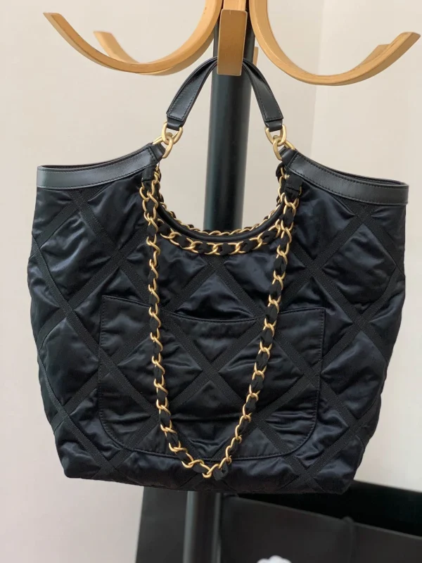 Black canvas rhombus size: 43*39*8cm Model number: 99149