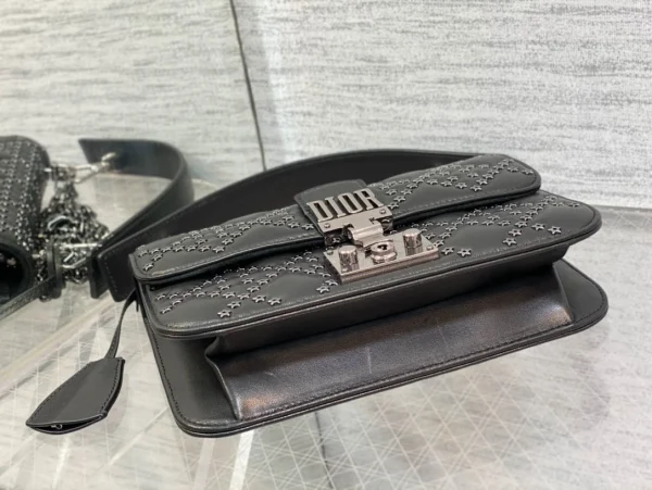 Black LUCKY size:21*3*13cm