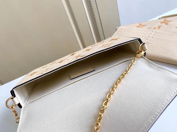 Louis Vuitton size£º21x12x3cm