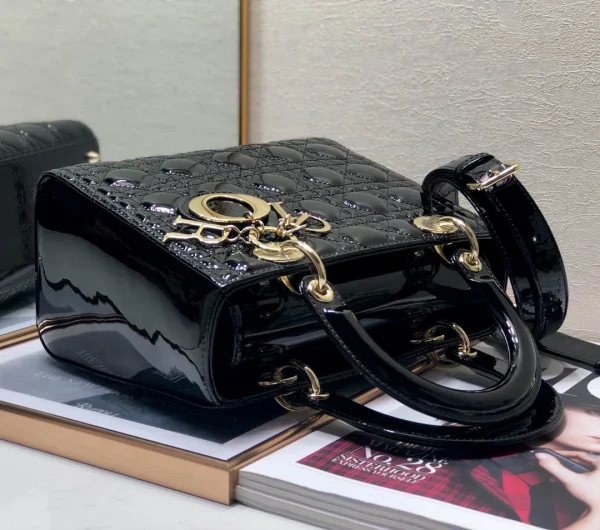 Black lacquer, classic 5 compartments 24cm