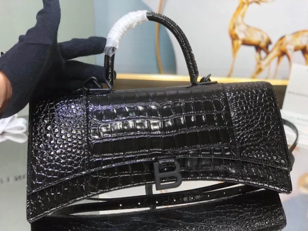 Balenciaga Handbag Model: DG-1007 Size: 6*15*35cm