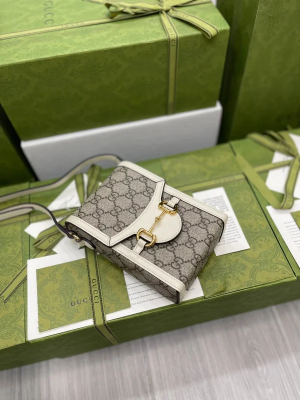 Model: 625615 Size: 11.5*17*4cm
