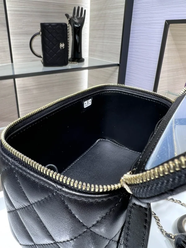 22A new rectangular box sheepskin series, portable diagonal bag, AP2846Y9700