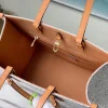 Louis Vuitton Size: 35 x 27 x 14 cm