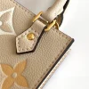 Louis Vuitton Size: 14.0 x 17.0 x 5.0 cm