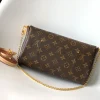 Louis Vuitton Size: 28.0 x 15.0 x 4.0 cm