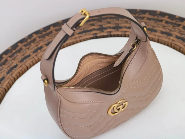 Model: 699514 Size: 21.5x11x5cm