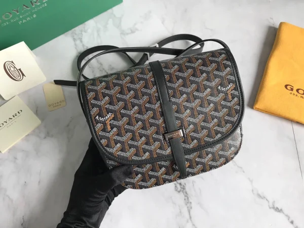 Belvdre Single Strip Messenger Bag Model: GY020198 Size: 21*16cm