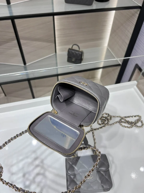 AP2198Y8620 Size: 11*8.5*7cm