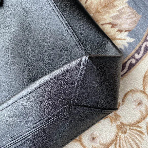 Epilogue Final Series Model: 649577 Size: 35x32x11cm