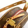 Autumn/Winter Collection size: 20 x 22.5 x 8 cm