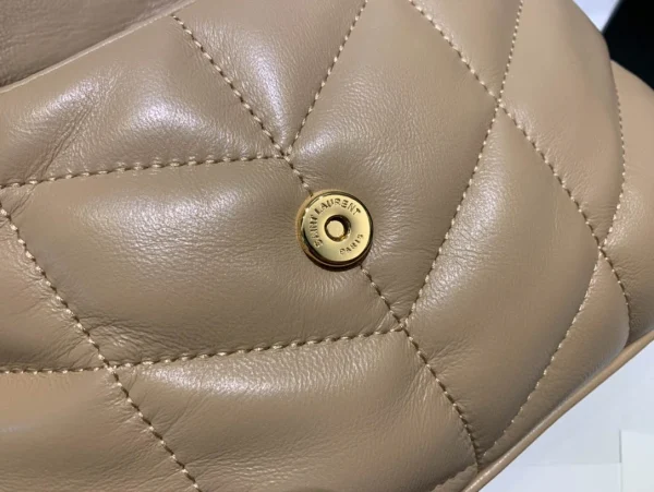 LOULOU PUFFER Lambskin bag Size: 23x15.5x5.8cm Model: 620333