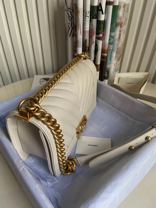 Chanel Calfskin Size:25x15x9cm