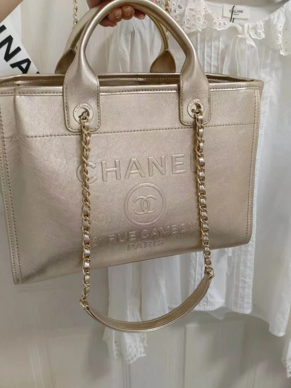 Beach bag size: 32cm