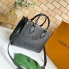 Louis Vuitton Size: 25 x 19 x 11.5 cm