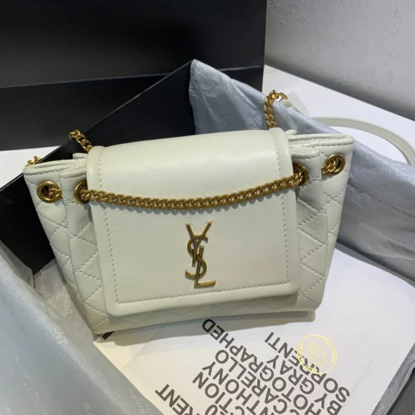 Model:672738 Size:18x13x6cm