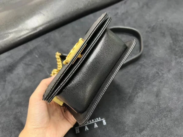 Black Size: 10*15*6cm Model: p1150