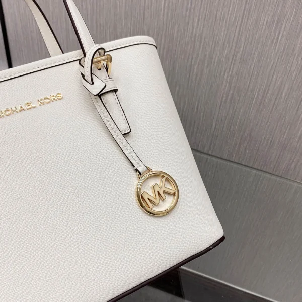 Michael kors MK jetset Size: 22cm*19cm*10cm