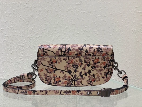 Bobby East-West bag Size 22cmx13x5