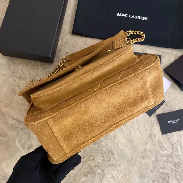 Cowhide bag Size: 28x20x8cm Code: 498894