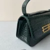 Gossip bag crossbody bag Size: 23.5x12.4x10.4cm