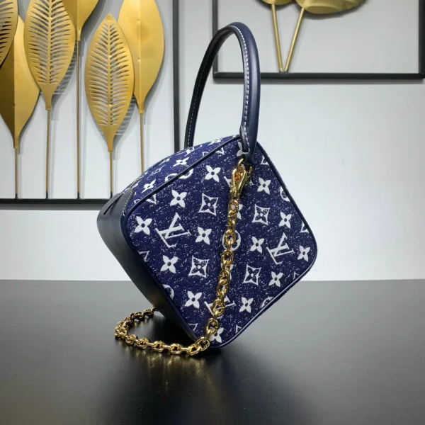 Louis Vuitton Size: 16.0x16.0x16.0CM
