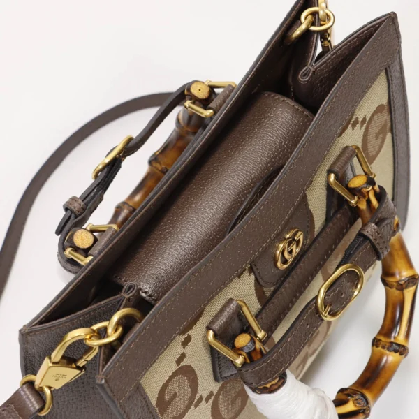 Model: 660195 Size: 27x24x11cm