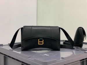 Hourglass bag Model: 671355 Size: 25.5x6x16cm