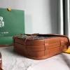 Belvdre double strip messenger bag Model: GY020098 Size: 22*17*9.5Cm