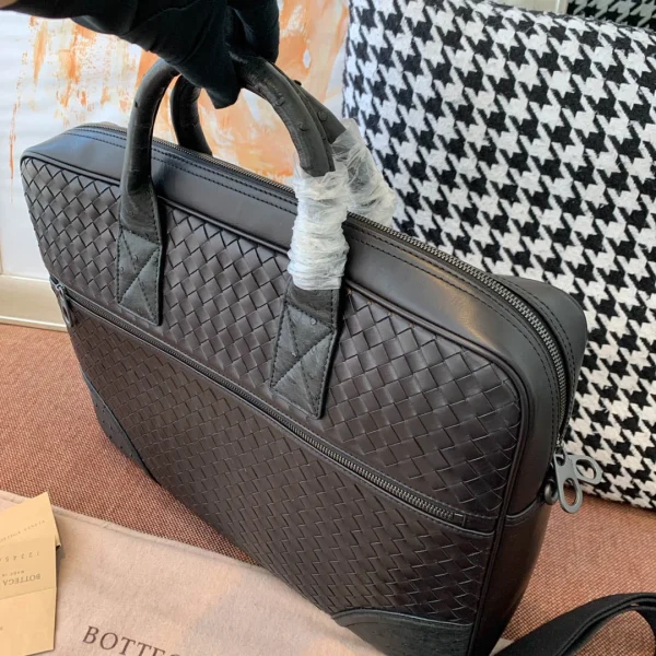BV Briefcase Size: 42cm 31010