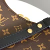 Louis Vuitton Size: 29 x 16 x 9.5 cm
