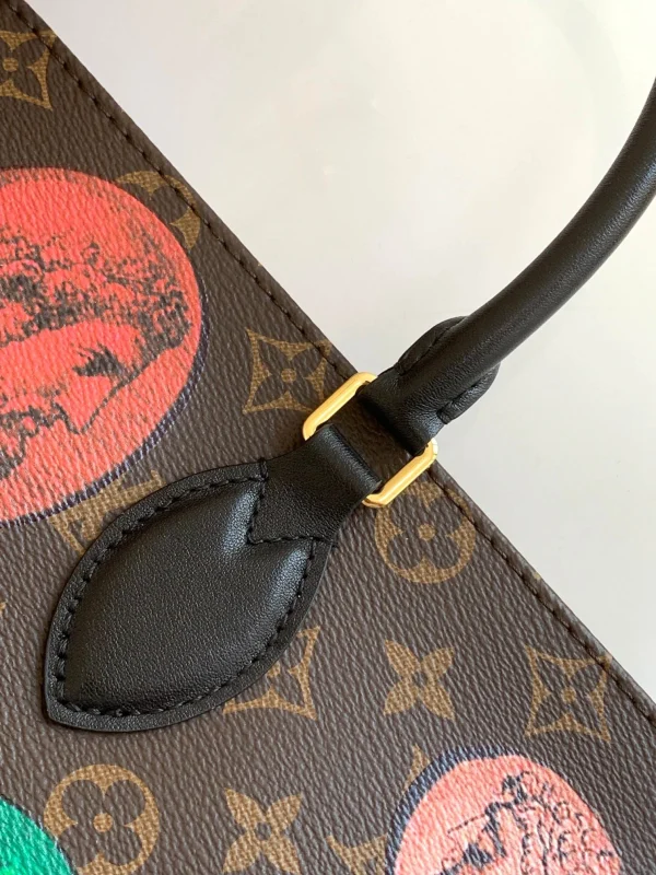 Louis Vuitton xFornasetti capsule collection Size: 35 x 27 x 14 cm