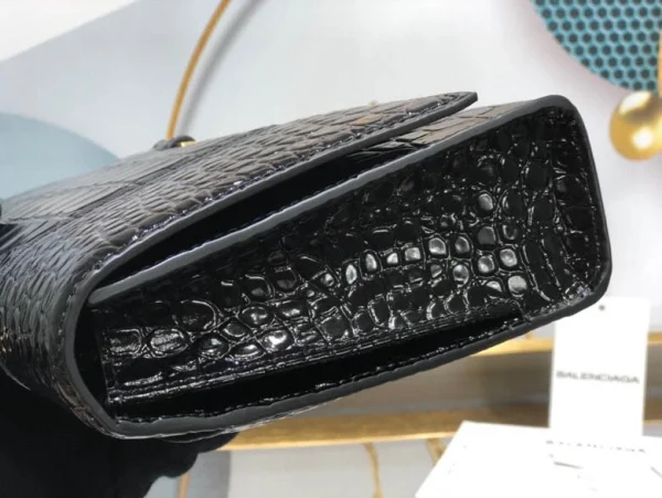 Balenciaga Handbag Model: DG-1007 Size: 6*15*35cm