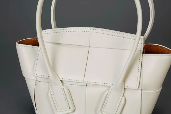BV Bottega Veneta Arco29 Collection Bag Size: 29x22cm