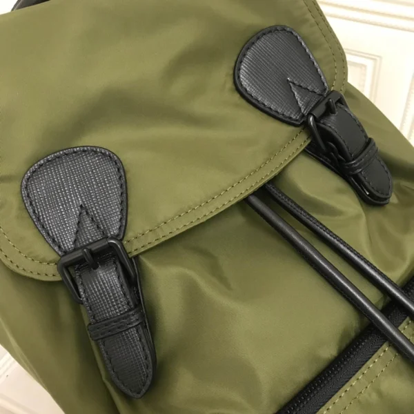 Military backpack Size:28.15.42cm Code:580912