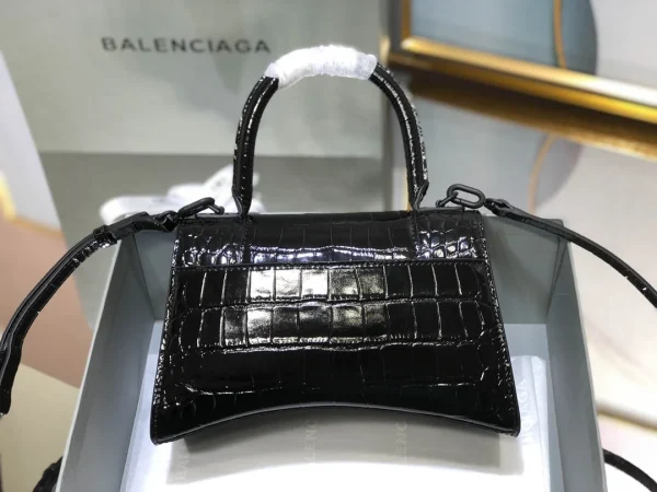 Balenciaga Paris Model: 23x10x24cm Size: 19x8x21cm