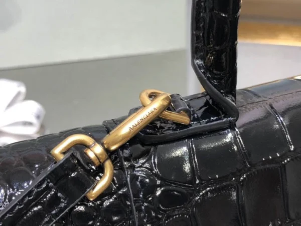 Balenciaga Handbag Model: DG-1007 Size: 6*15*35cm