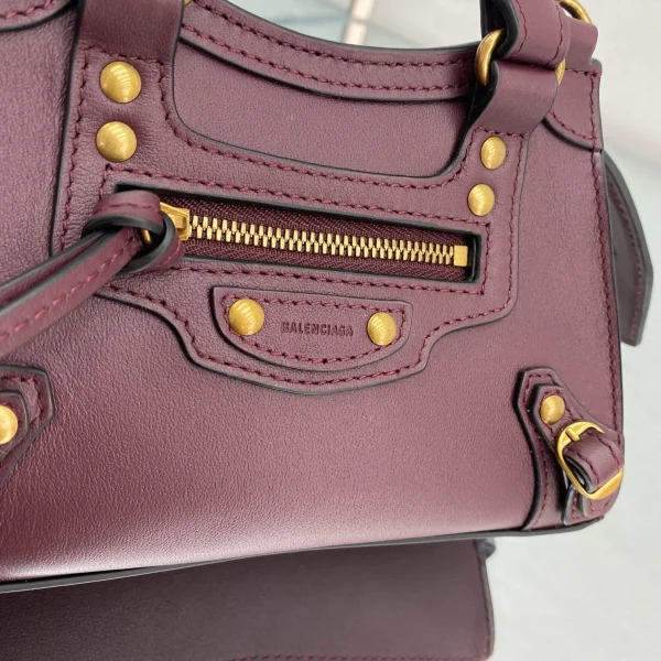 Model: 1993 Size: 13.5*18*7.5*12cm