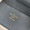 Louis Vuitton Size: 21 x 15 x 6.5 cm