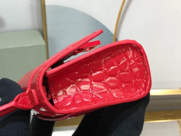 Balenciaga Model: LG0115 Size: 11.5x14x4.5cm