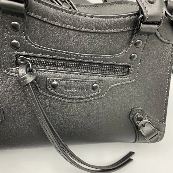 Model: 1992 Size: 16.5*22*9*14.5cm
