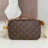 Louis Vuitton Size: 18 x 11 x 10 cm